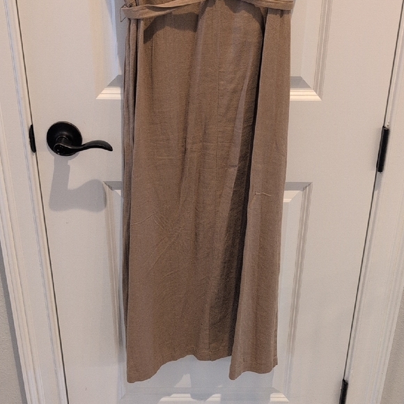 croft & barrow Sleeveless Taupe Maxi Trench Dress with Belt - Picture 7 of 7